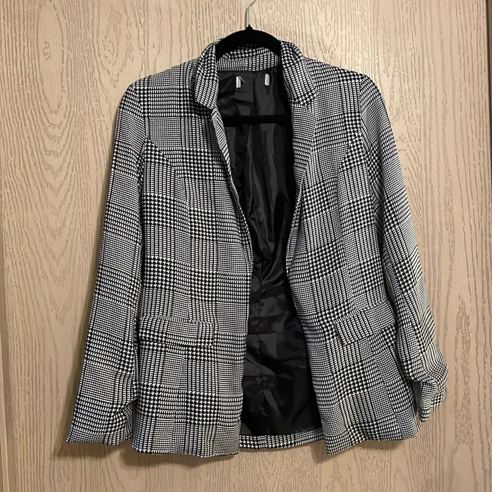 Women’s checkered(ish) Blazer